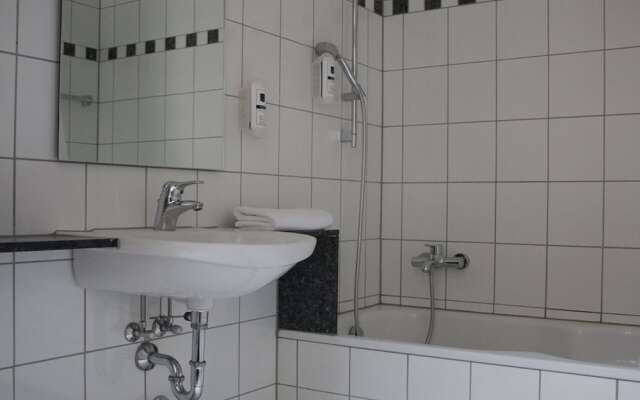 Z B Hotel