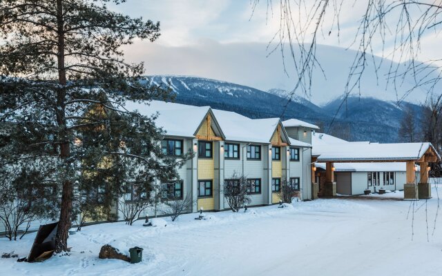 Prestige Hudson Bay Lodge & Conference Centre, WorldHotels Crafted Collection