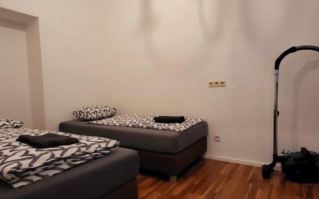 Real Living Apartments Vienna - Schweglerstrasse