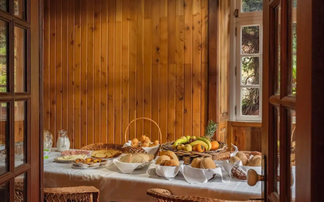 Casa da Fajã Alta with breakfast by An Island Apart