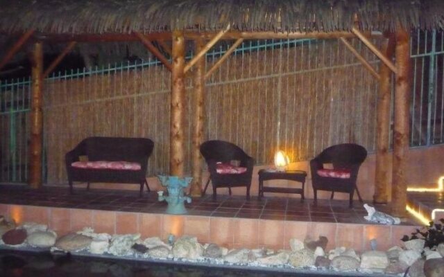 Woodland Hills Calabasas Guesthouses