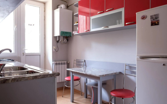 Hanrapetutyan Apartment