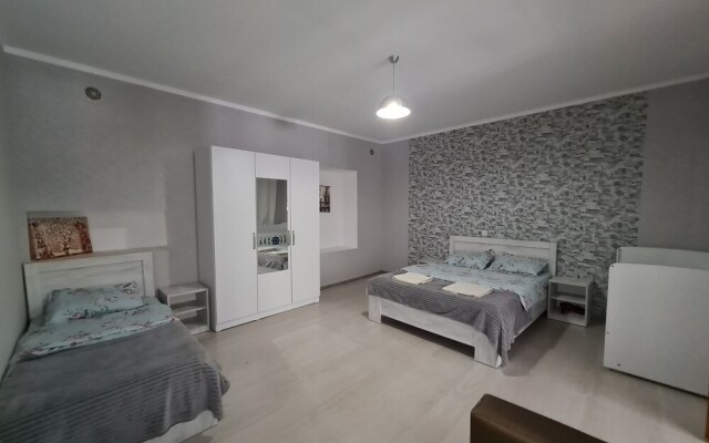 Grayhouse Elia Apartment