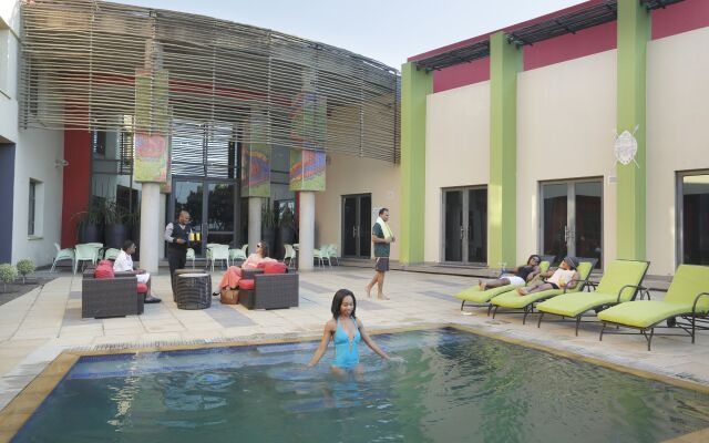 Peermont Metcourt Hotel at Umfolozi