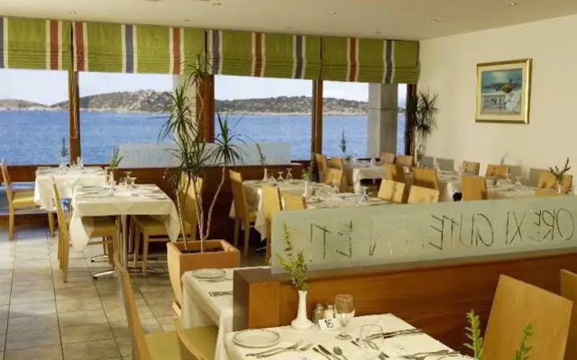 Avra Collection Coral Hotel - Adults Only