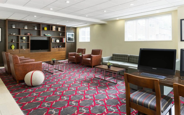 Four Points by Sheraton Surrey