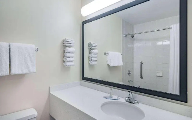 Travelodge By Wyndham Fort St John
