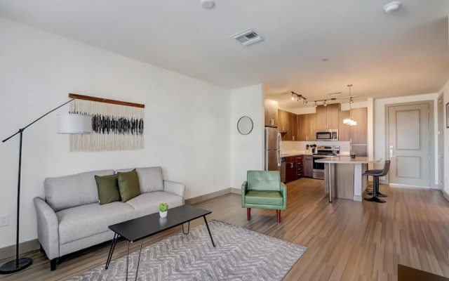 CozySuites at Town Lake