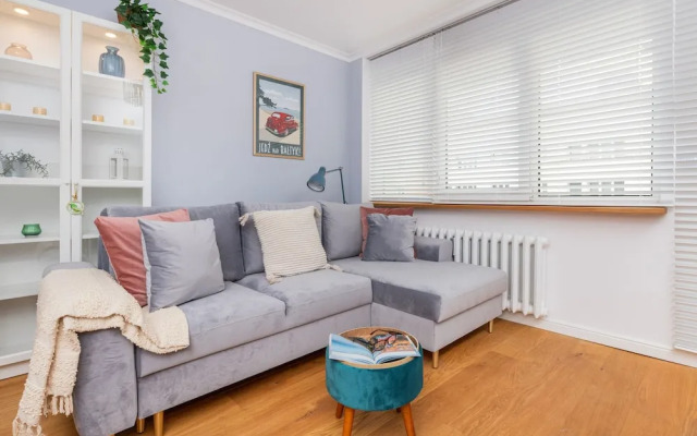 Two Bedroom Apartment Gdynia by Renters