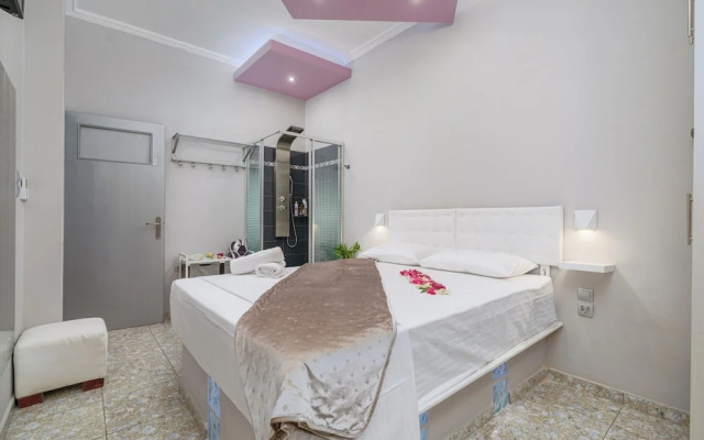 Gazi Suite With Private Rooftop