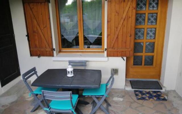 Appartement Type F2 Proche Paris 25 Km