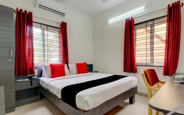 Capital O 76540 Hotel Slice