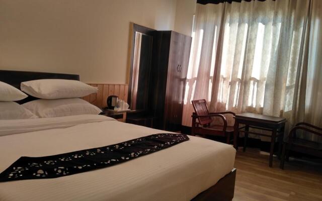 Flagship 8421 Hotel Seven Hills