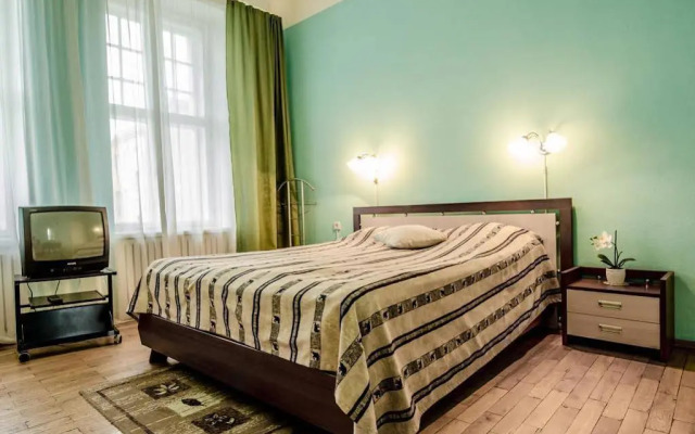 Romeo Family Apartments