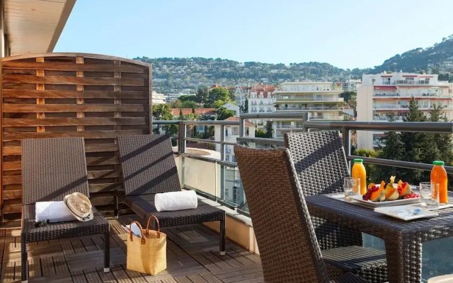 Honeymoon Suite in Cannes