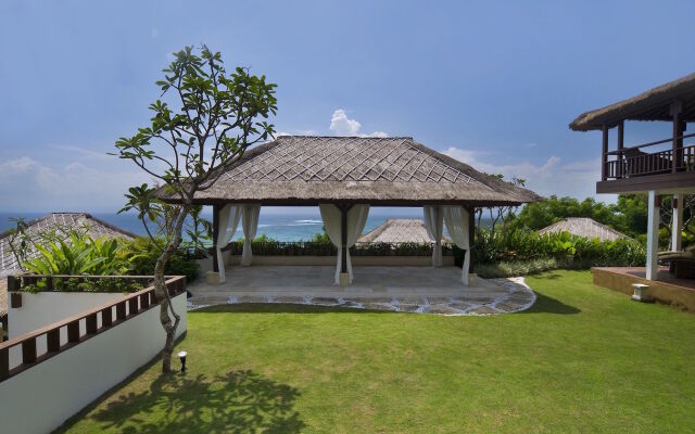 Batu Karang Lembongan Resort & Spa