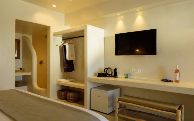 Terra Blanca Suites