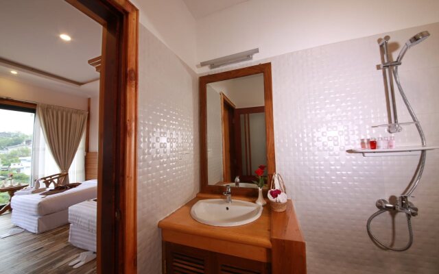 Essence Motel