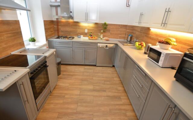 Spacious Cottage With 7 Bedrooms, 3 Bathrooms and Sauna in the Ore Mountains