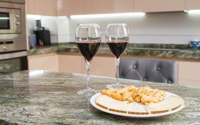 Grand Apartment with terrace & Parking by La Recepcion