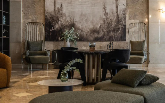 Crown Resorts Horizon Hotel