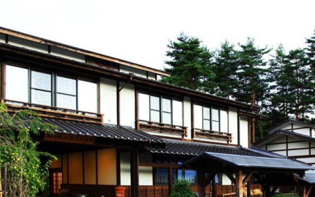 Komagane Fususato No Le