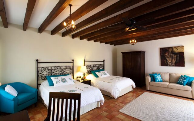 Guaycura Boutique Hotel Beach Club & Spa