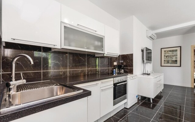 Nice Home in Kampor With 7 Bedrooms, Internet and Outdoor Swimming Pool