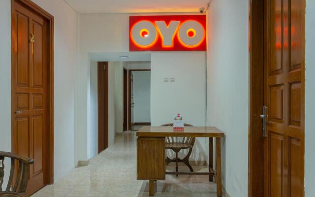 OYO 366 Thamadhiro Residence