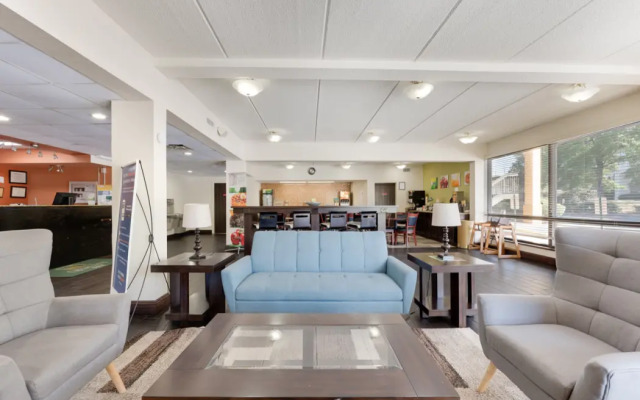 Quality Inn Airport - Southeast