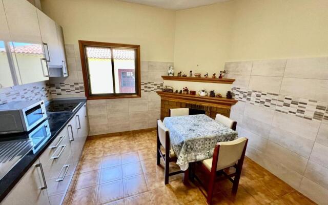 Lovely spacious apartment in the center - Vilaflor