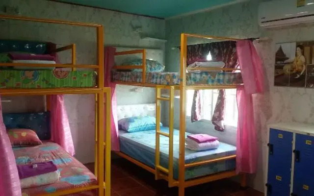RueangSriSiRi Guest House 2