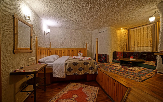 Melek Cave Hotel