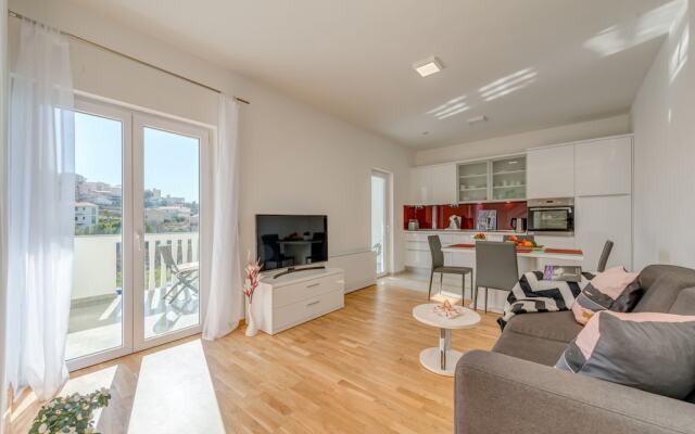 LCT Oleander Apartments