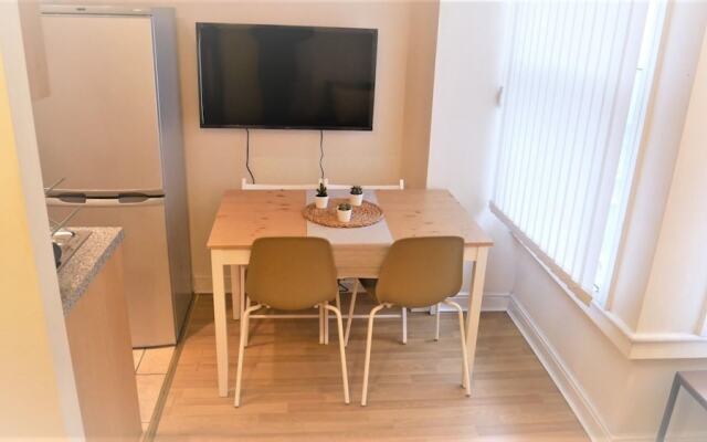 New Sleek 1Bd Flat Super Central Liverpool City