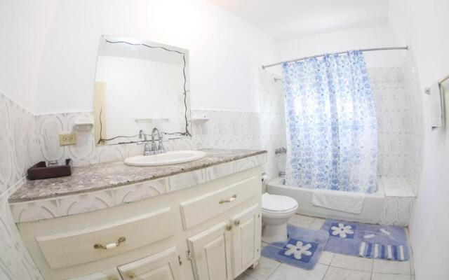Dironche Villa-Porto Bello