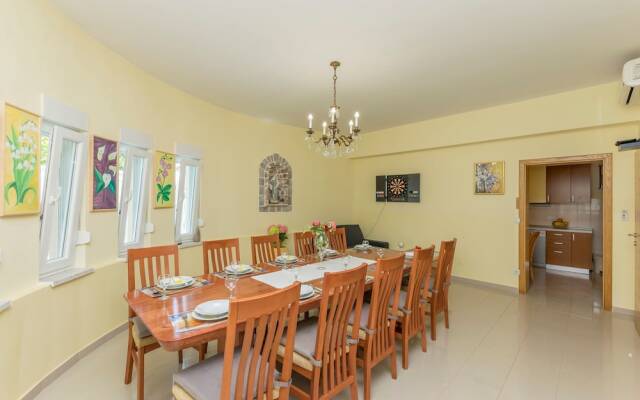 Holiday home Vila Rosales