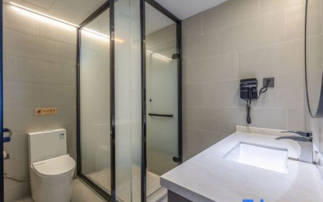 Shuiyun Hotel (Jiaxing Pinghu Donghu Scenic Area Branch)