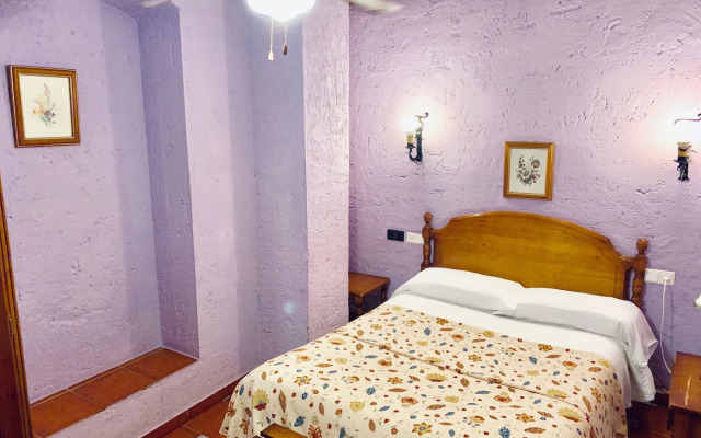 Hermanos Macías Hotel