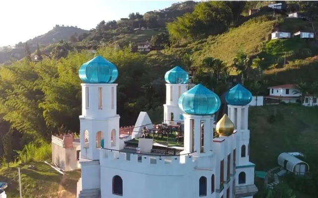 Hotel y Termales Castillo del Lago