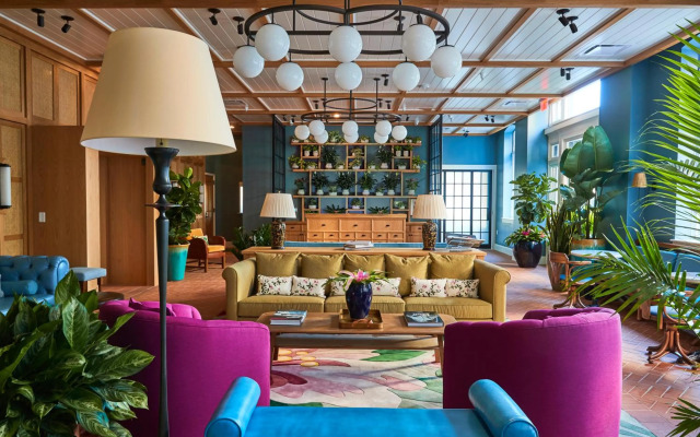 The Drayton Hotel Savannah, Curio Collection by Hilton