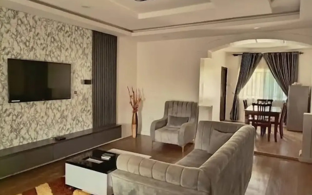 Pioneer Luxury Apartment