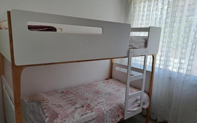 White house 3 bedroom City Center