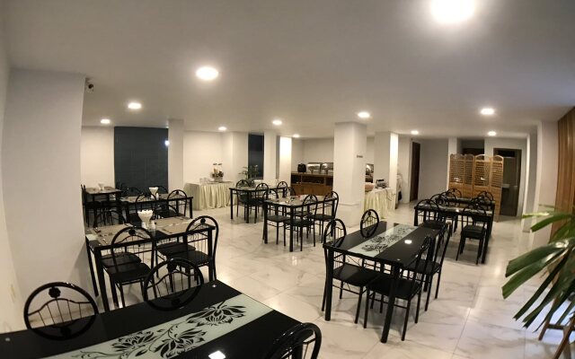 Hotel Ba Thaung Monywa