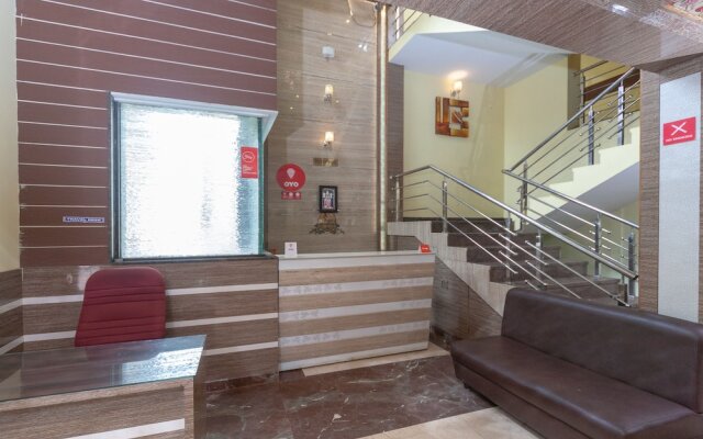 OYO 7987 Hotel Carnation