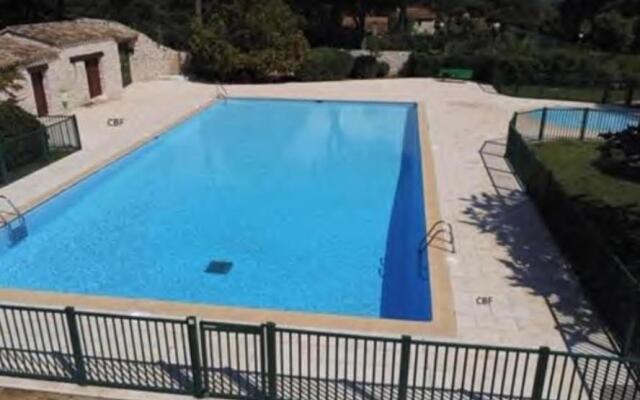 Studio de vacances dans résidence avec piscine