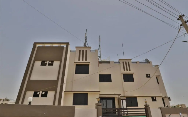 Shakti Hostel & Hotel by OYO Rooms