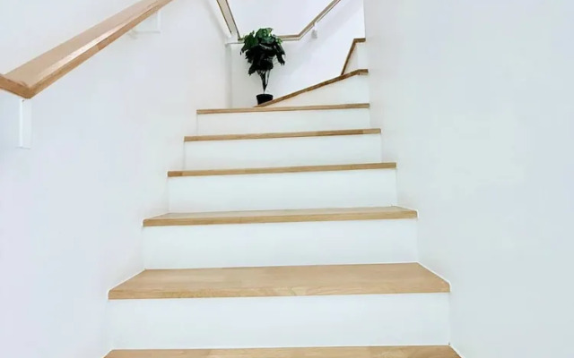 Minimalist Townhome Stay