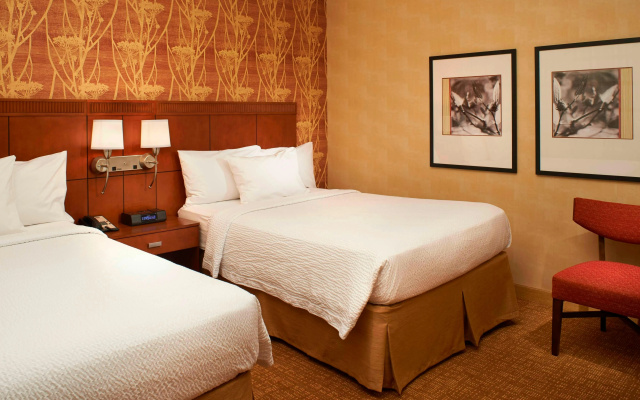 Courtyard Chicago Waukegan Gurnee