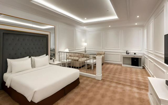 The Grantage Hotel & Sky Lounge – Guest Rooms – Legok